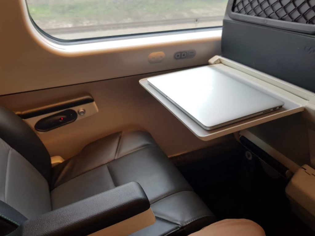 December 2018 - Portugal Travel Report 35 ap train portugal space