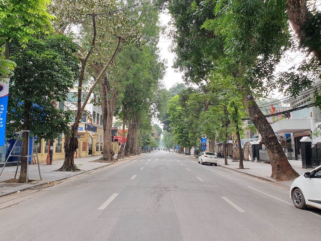 What businesses are thriving during COVID-19? 4 empty hanoi 2