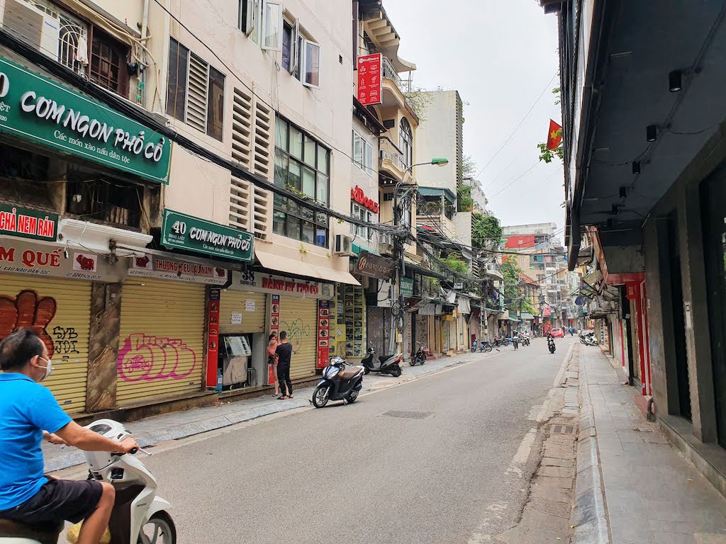 What businesses are thriving during COVID-19? 2 empty hanoi