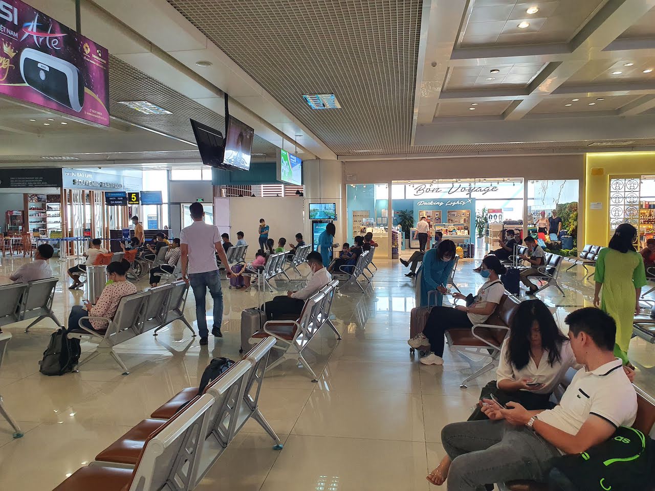 hanoi airport during corona