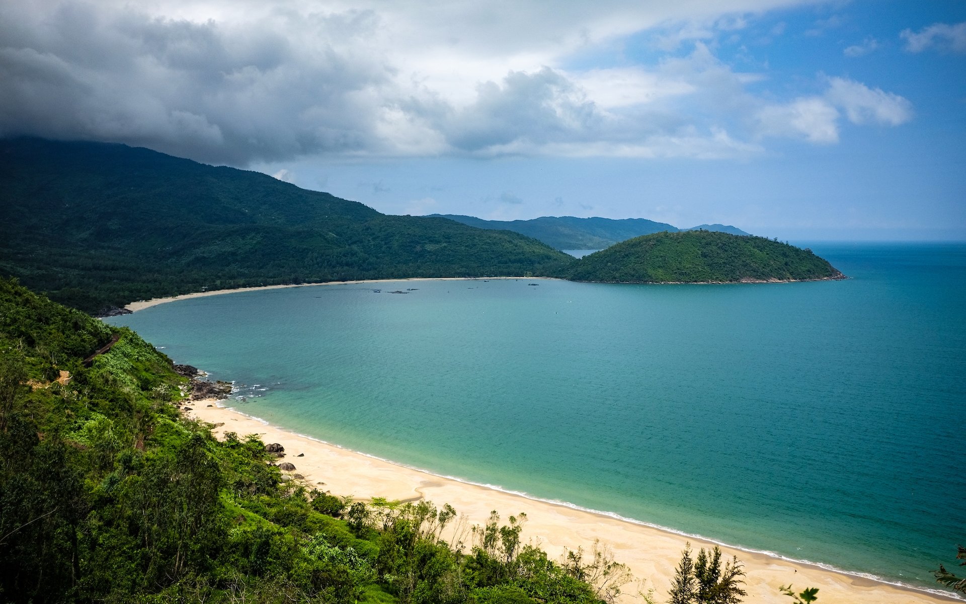 Hai Van Pass Beach View