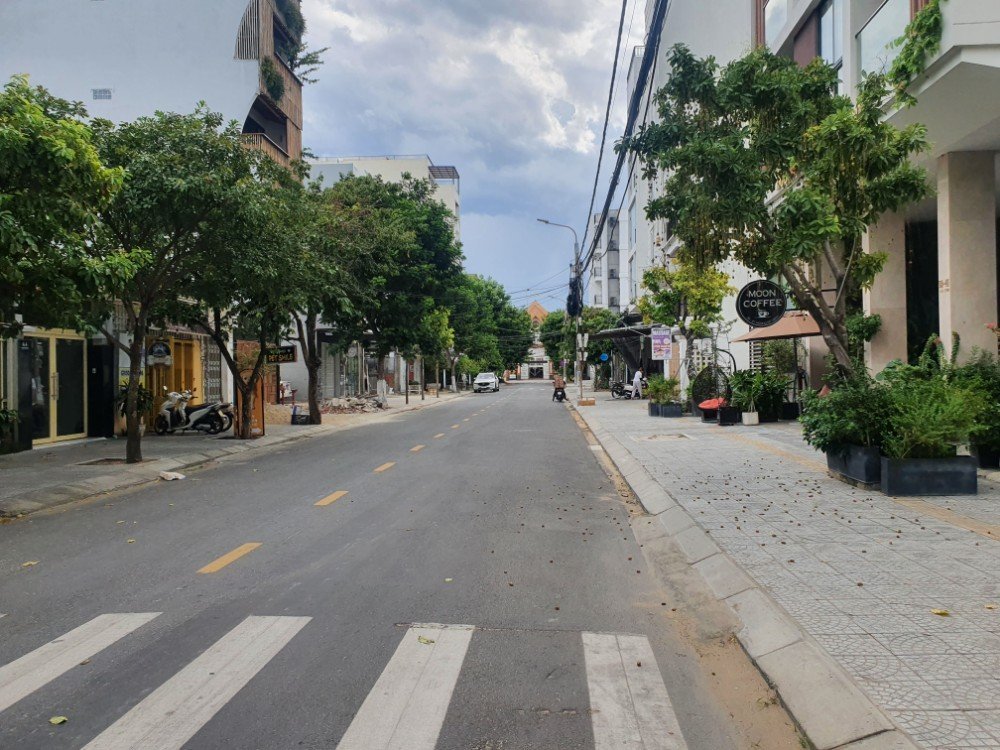 empty streets danang lockdown6092284390251448122.