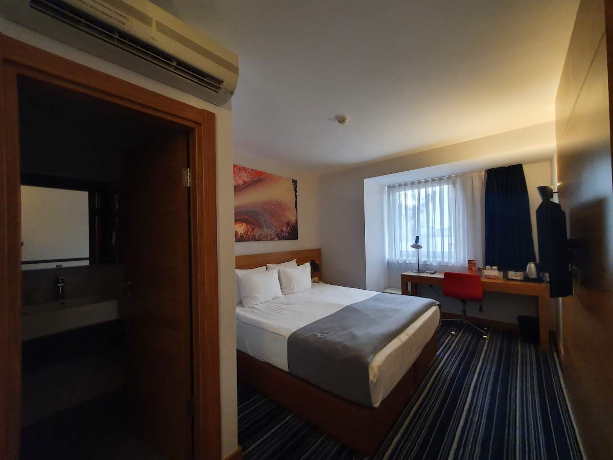My Experience of Leaving Vietnam During Covid in a 📸 Photo Journal 29 29 Leaving Vietnam Sofia Hotel Room