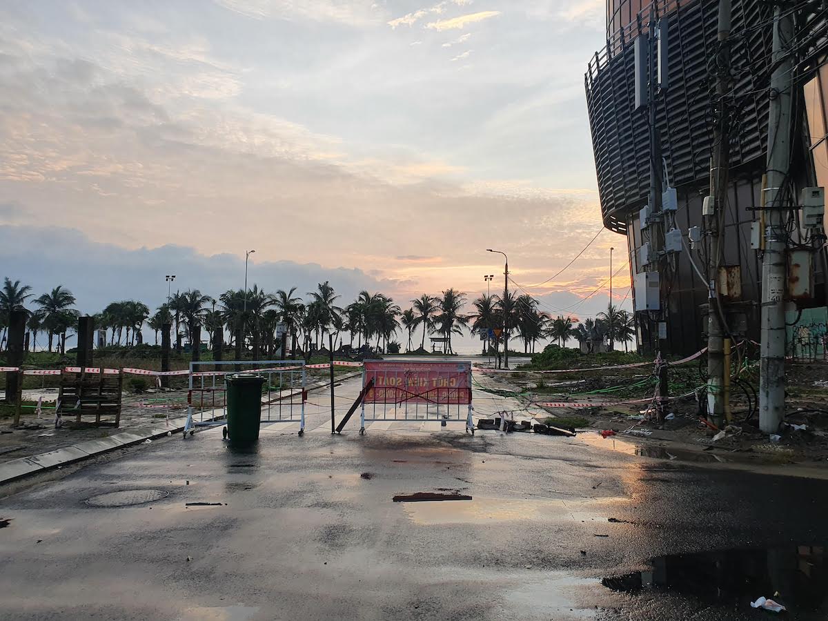 Lockdown Danang Beach Blockade