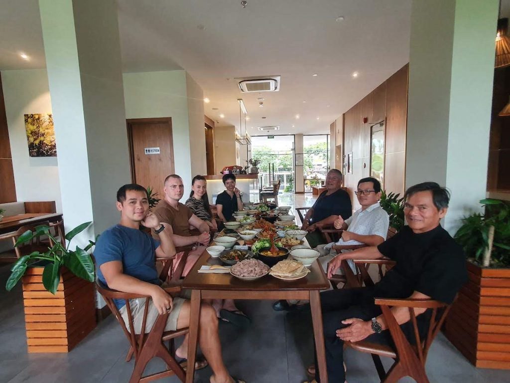 July to September 2021 - Quarterly Life Update: Goodbye Vietnam 28 friends leaving vietnam 01