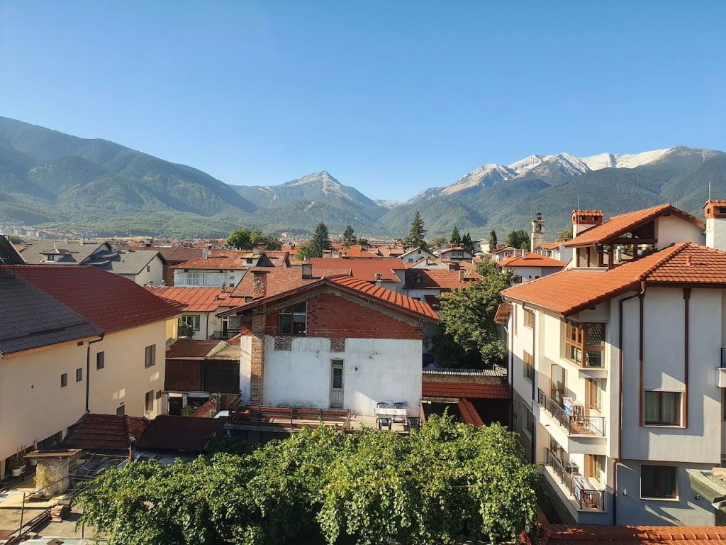 October to December 2021 - Life Update & Getting settled in Bansko Bulgaria 23 Bansko Fitbox Gym View September