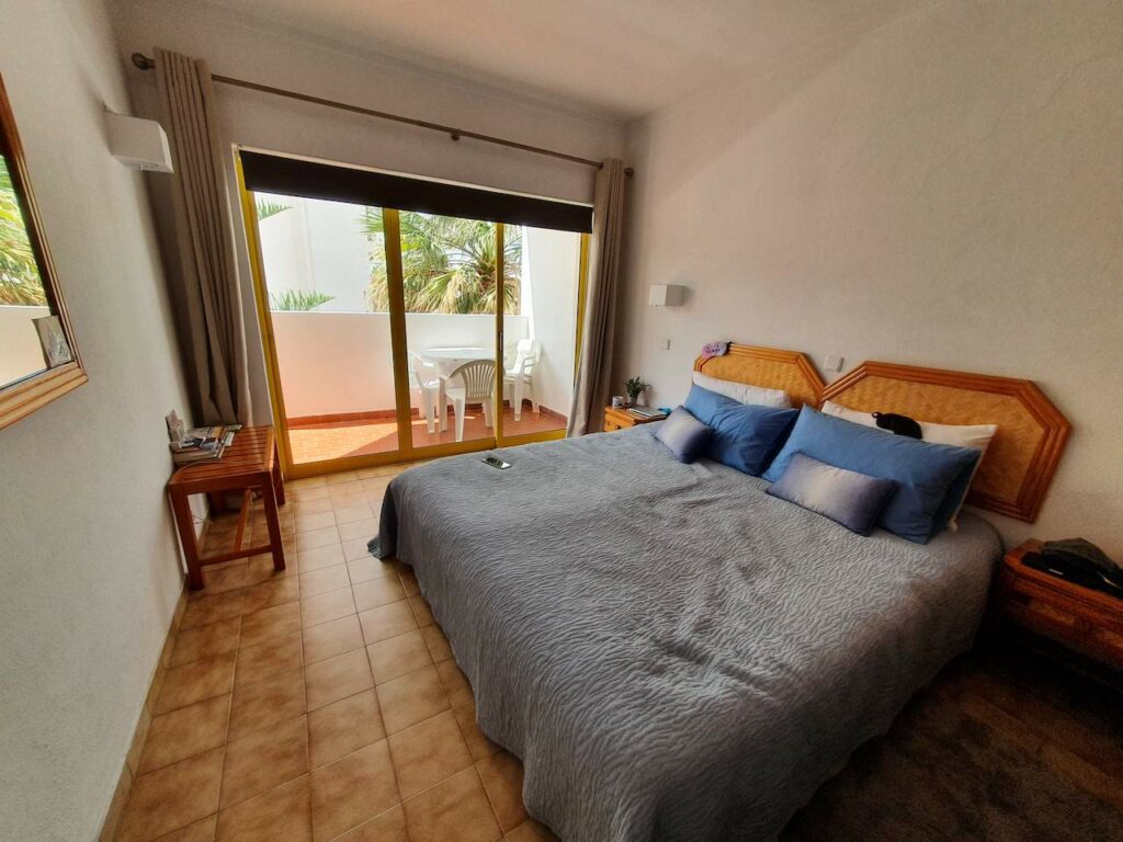 Moving from Porto to Portimao - Digital Nomad Life Update May 2022 5 Portimao 2022 Apartment bedroom